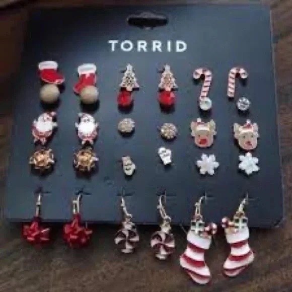 ❄️ Torrid | Gold-Tone Red & White Holiday Earrings Set - Set of 15 - Picture 7 of 8